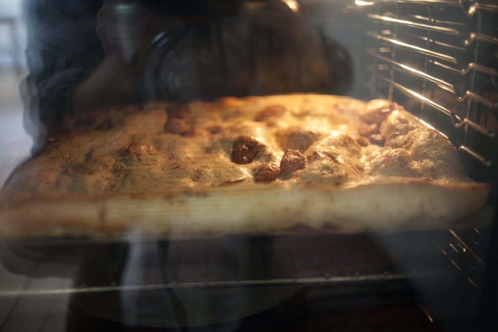 german pancake puffing in oven