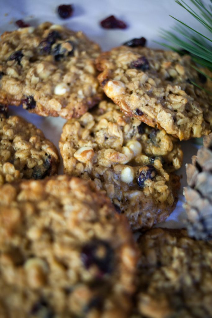 Chewy oatmeal Christmas cookies